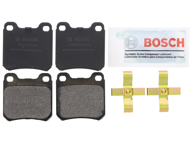 Bosch BP1333 QuietCast | Set Pastiglie Freno Anteriori Semi-Metalliche Premium Con Hardware, Kit Antirumore, Bassa Polvere, Per Prestazioni Di Arresto Eccezionali