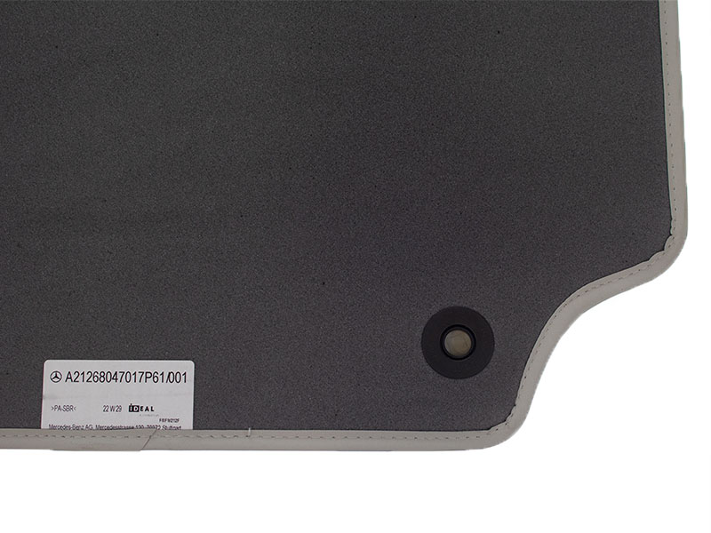 Genuine Mercedes 21268088017P61 Velour Floor Mat Set; Crystal Gray  