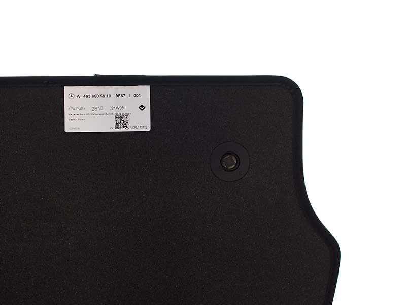 Genuine Mercedes 46368472009F87 Velour Floor Mat Set; Black; 4