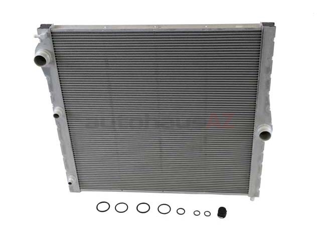 Nissens 17117589467, 60827 Radiator; Center Rear - BMW