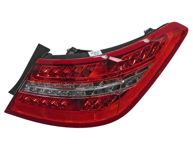 りま R & S/Ulo 2079060458, 1063004 Tail Light; Right Outer