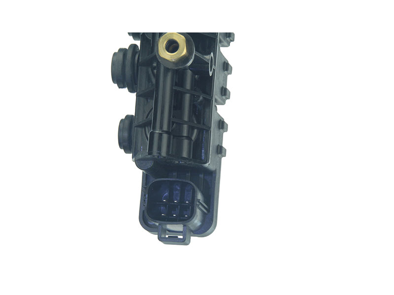 URO Parts RVH500050 Air Suspension Solenoid Valve; Rear Right - Land ...